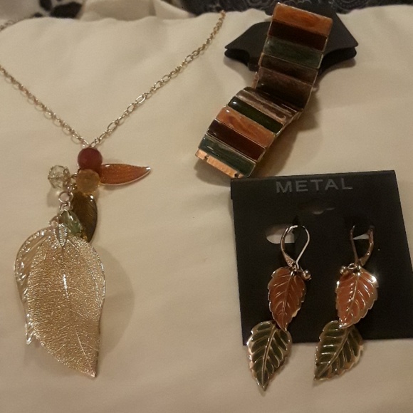 metal Jewelry - Jewelry set. New From Kohls